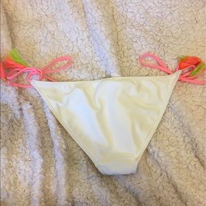 🌲NWOT Aerie White Bikini Bottom Size S